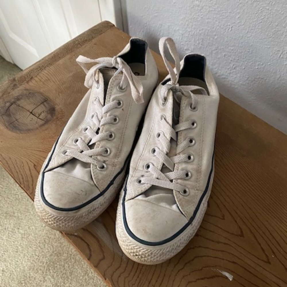 White converse women's size 9